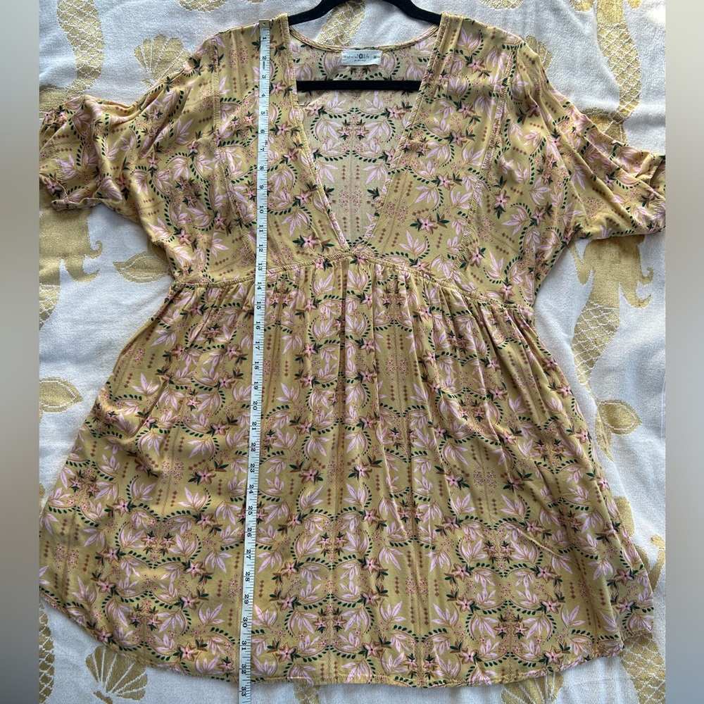 Women’s Natural Life Stella V-Neck Dress - Size M - Picture 3 of 4